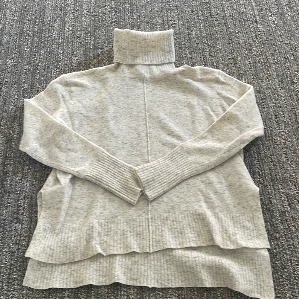 Athleta sweater